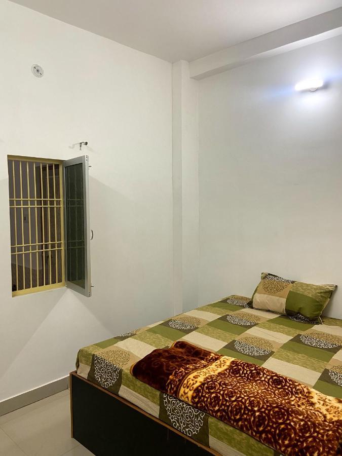 Garuda Guest House Varanasi Exterior photo